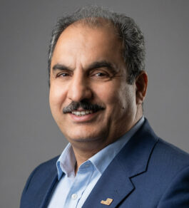 علیرضا عاشوری مدیر عامل و بنیانگذار ماشین سازی عاشوری